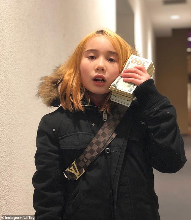 Известность: 14-летняя Тэй, урожденная Клэр Хоуп, прославилась в возрасте девяти лет, демонстрируя пачки денег и используя подстрекательские выражения в видеороликах, снятых ее братом Джейсоном, которому сейчас 21 год.