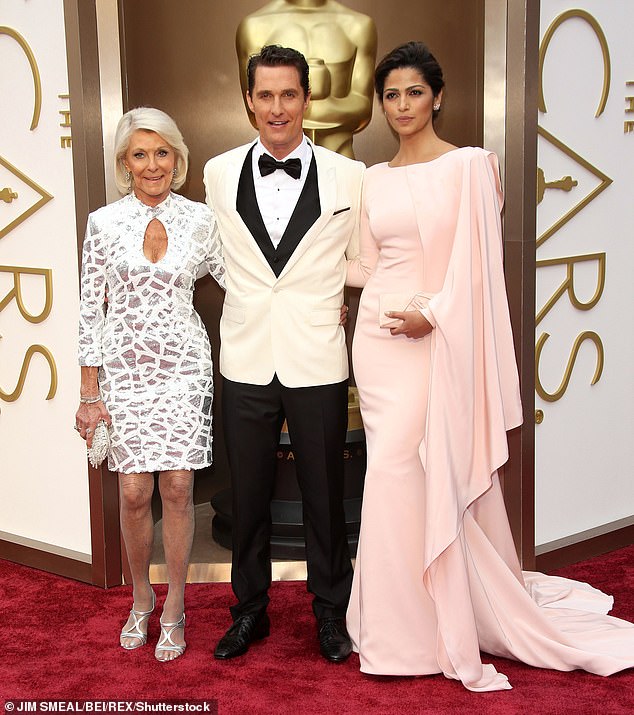 Тяжелое начало: «Она делала все это, когда я впервые появился в кадре.  Она действительно меня проверяла.  Я имею в виду, что меня действительно проверяют», — рассказала Камилла во вторник;  Трио видели в 2014 году