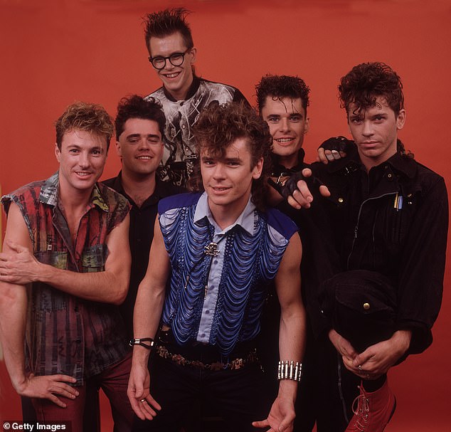 Местный канал MTV, запущенный в Австралии в сети Nine в 1987 году, помог поддержать и расширить аудиторию таких знаковых австралийских исполнителей, как Кайли Миноуг и INXS (на фото).