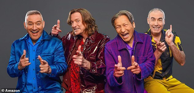 Первоначальный состав The Wiggles приоткрыл завесу над их жизнью и многолетней карьерой в документальном фильме Hot Potato: The Story of The Wiggles.  На снимке слева направо Энтони Филд, Мюррей Кук, Джефф Фатт и Грег Пейдж.
