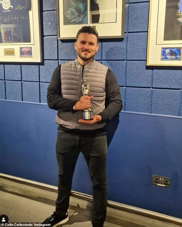 «Это огромная честь»: S Club выкупил награду Brit Award Пола Каттермола, проданную на eBay, за 66 100 фунтов стерлингов после того, как настали трудные времена, чтобы вдумчивым жестом передать свою семью