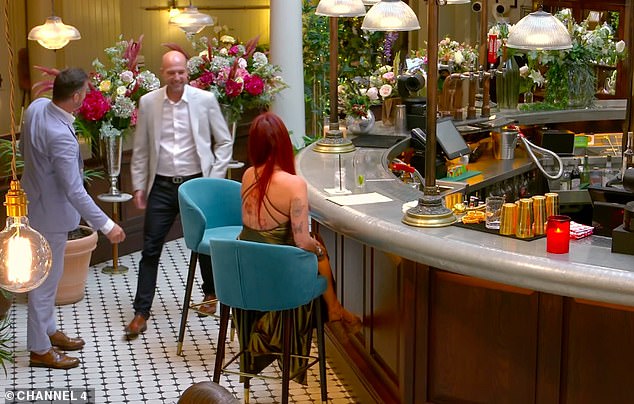 Чайлз был совершенно ошеломлен и спросил: «Нет, не знаю, с чего бы мне догадываться?»  Вот тут-то есть история, меня теперь очень заинтриговало то, что вы делаете...'