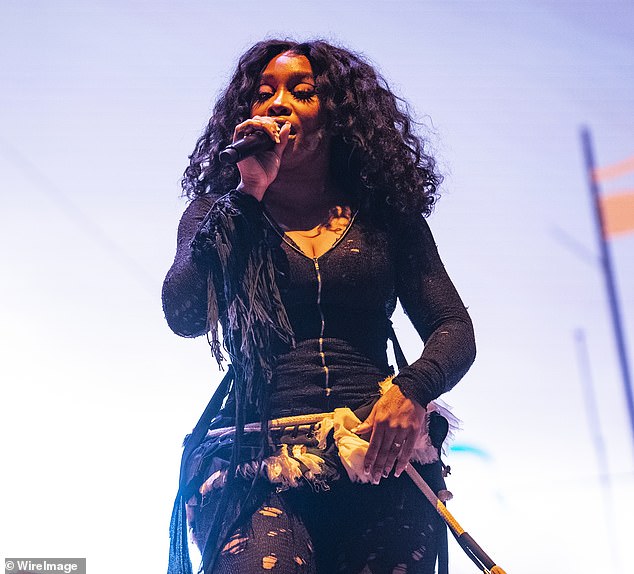 SZA (урожденная Солана Имани Роу) пообещала «приложить максимум усилий к тому, чтобы привлечь всех к ответственности по всей строгости закона».
