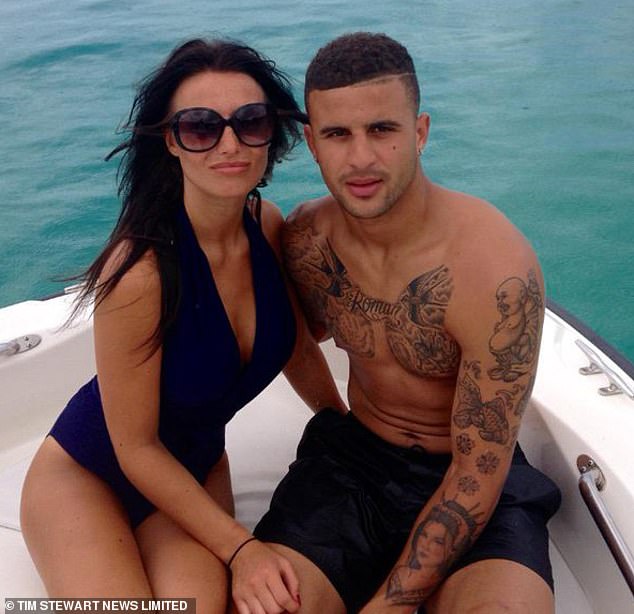 С тех пор, как 30-летняя жена Кайла Энни Килнер (на фото) объявила в воскресенье о расставании пары, 32-летняя Лорин продолжает делать не очень тонкие намеки относительно отцовства своей дочери.