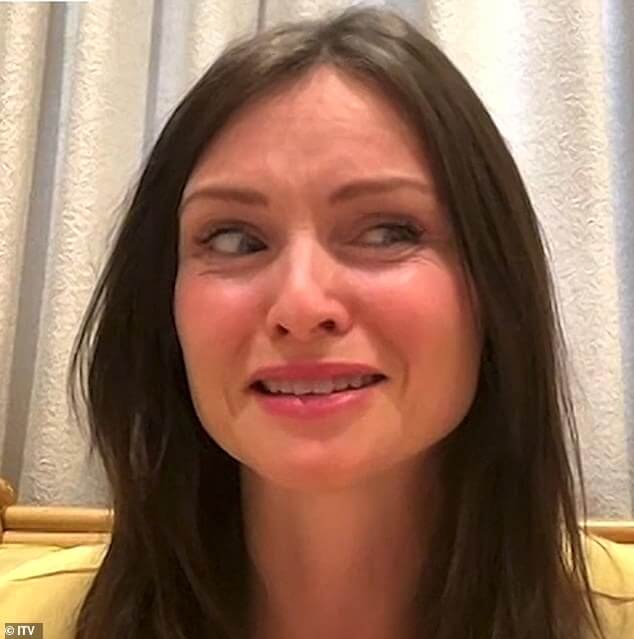 Софи Эллис-Бекстор рассказала о забавных и невежественных вопросах, которые ей задавали об «Убийстве на танцполе» после того, как «Saltburn» Эмеральда Феннелла снова вернула трек 2001 года в чарты.