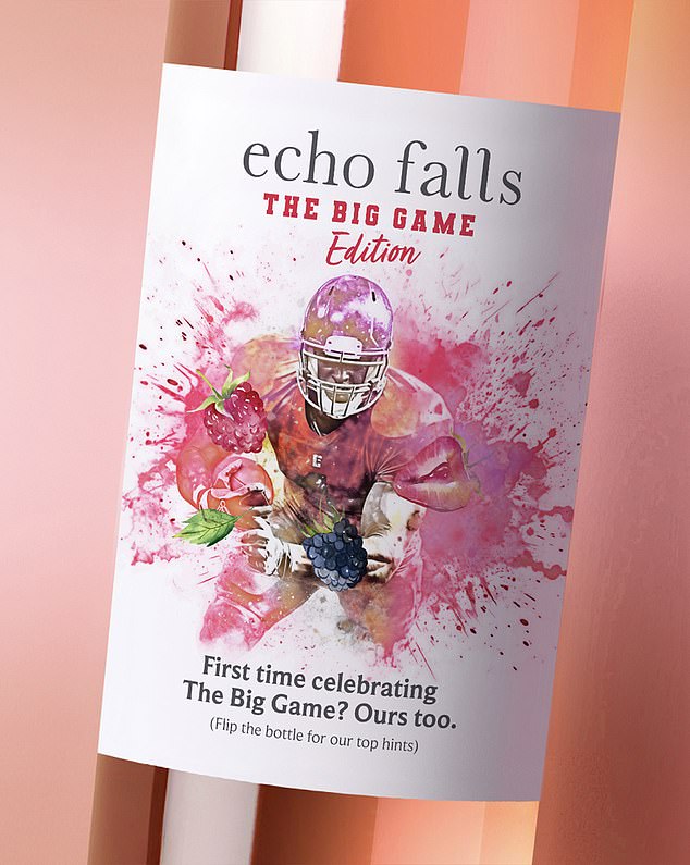 И теперь Echo Falls стали последними, кто присоединился к победе в «Трейлор», выпустив ограниченную серию бутылок с модными футбольными словечками, чтобы помочь любителям Свифта новичкам подготовиться к финалу сезона.