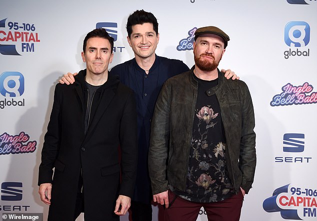 Пауэр на фото со своими товарищами по группе The Script Марком Шиэном и Дэнни О'Донахью.