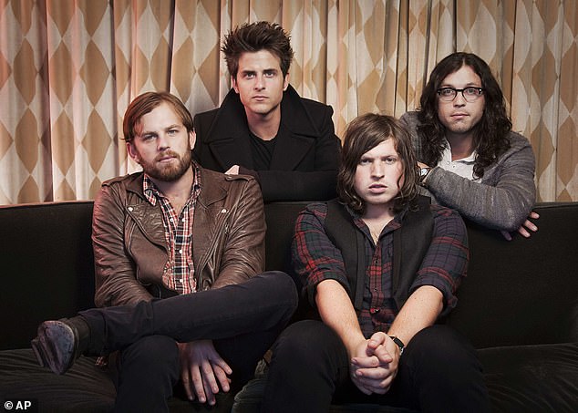 На прошлой неделе стало известно, что Kings Of Leon, анонсировавшие новый альбом и тур, выйдут на сцену 30 июня.