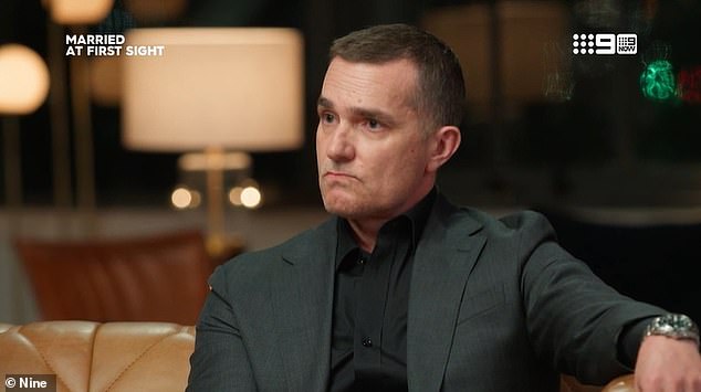 Однако Эйкену это было не по душе, а Джеку не хотелось слышать такие мягкие слова, как «хорошо и хорошо» — и он просил искренних эмоций.  Затем Эйкен был шокирован ответом Данкли.