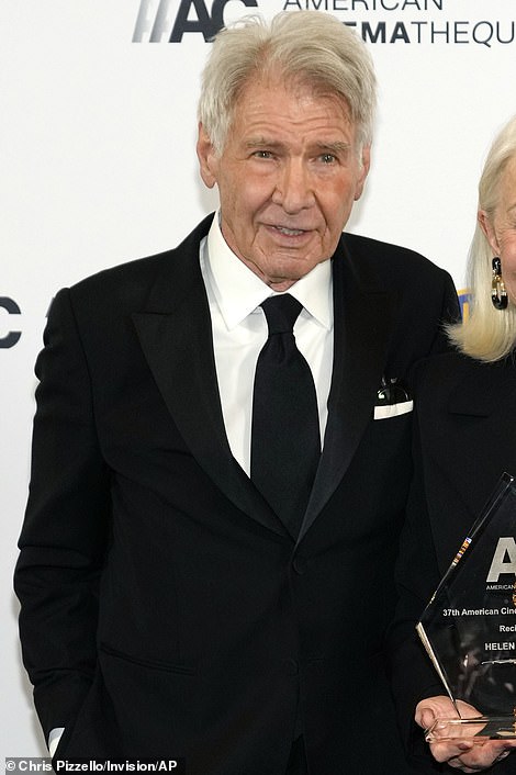 Форд за кулисами 37-й ежегодной церемонии вручения наград American Cinematheque Awards в феврале.