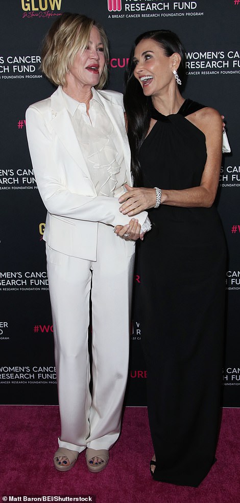 Звезды Голливуда, похоже, были в восторге от мероприятия.