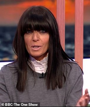 Когда Алекс и Роман Кемп спросили, пожелала ли Клаудиа удачи Ромешу, который начинает свое первое выступление в 10 утра в субботу, она начала: «Итак, Ромеш, ты самый смешной человек на свете.  Полная остановка'