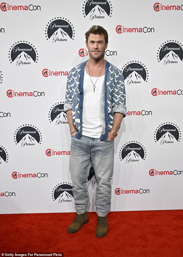 В результате Крис (на снимке в Лас-Вегасе в начале этого месяца) сказал в статье, что он хотел бы, чтобы к нему как актеру относились более серьезно, включая работу в жанре боевиков, поскольку он сказал, что хочет более серьезно относиться к своему ремеслу без быть «чрезмерно самодовольным и претенциозным придурком»