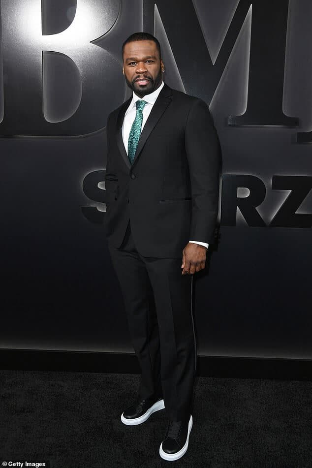 Фанаты назвали 50 Cent «сексистом» после того, как он отреагировал на шокирующий иск, поданный против Меган Ти Жеребец во вторник; видел в январе 2023 года