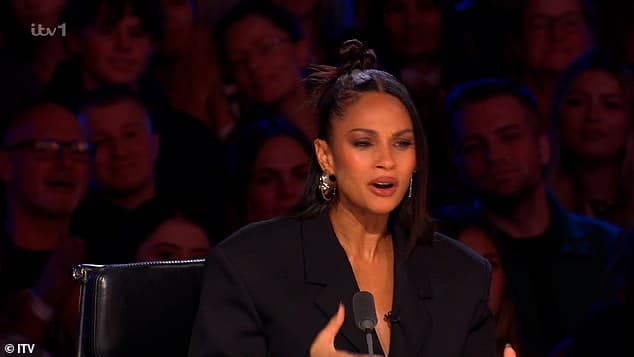 Алеша Диксон вылетела со сцены Britain's Got Talent после «оскорбительного» выступления участницы во время первого эпизода нового сериала в субботу.