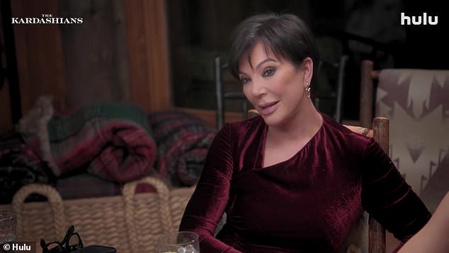 В душераздирающем ролике 68-летняя Крис, заплаканная, рассказывает своим опустошенным детям: «Мне сделали сканирование — они обнаружили кисту и небольшую опухоль».