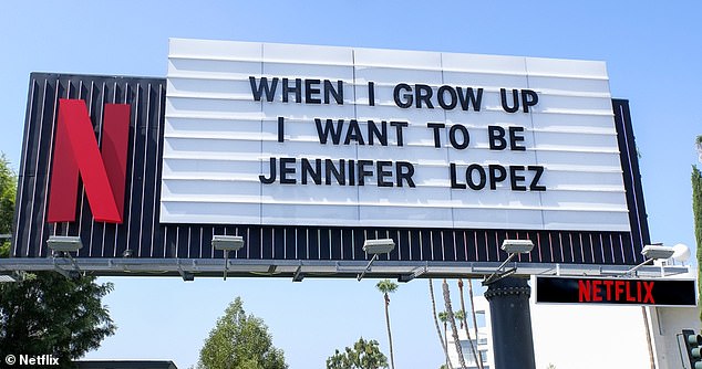 За прошедшие годы Лопес неоднократно появлялась на рекламных щитах с возгласами, в том числе с надписью «Когда я вырасту, я хочу быть Дженнифер Лопес» перед выходом ее документального фильма «Перерыв в тайме».