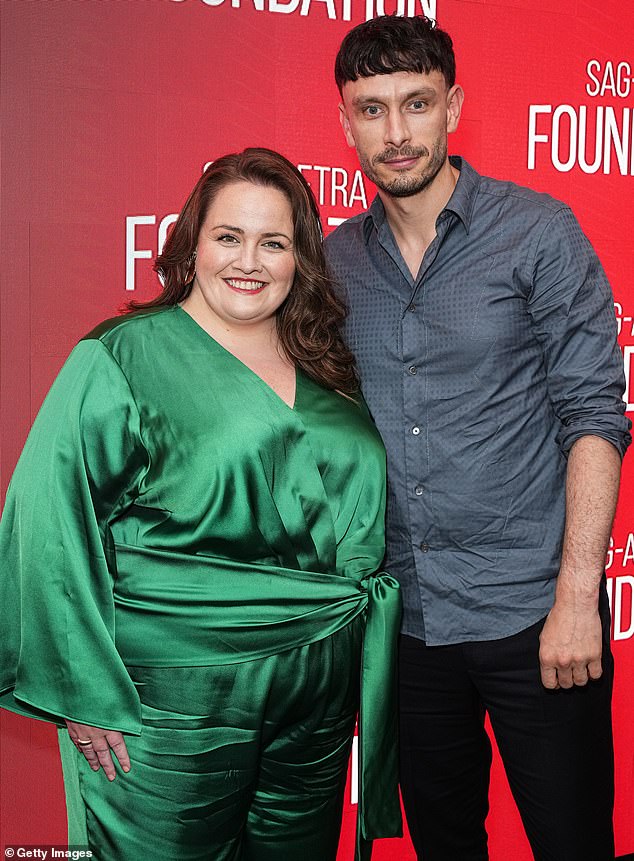 Звезды «Олененка» Ричард Гэдд и Джессика Ганнинг также претендуют на пост DWTS.