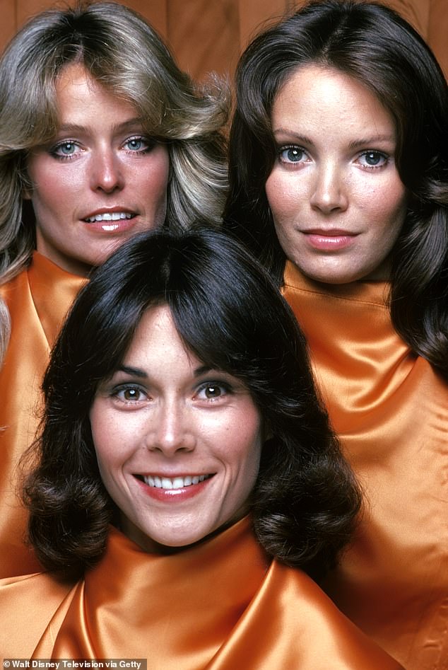 Сериал транслировался с 1976 по 1981 год. «Когда Фарра решила уйти после одного сезона, мы все поддержали ее», - сказал Смит.  «Она не боялась сказать: "Вот что я собираюсь сделать." Фарра хотела, чтобы ее считали серьезной актрисой».