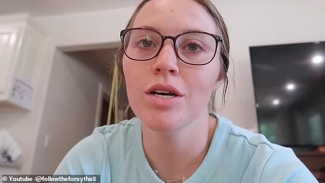 Джой-Анна Дуггар, 26 лет, сказала, что ее семья недавно испугалась после того, как ей пришлось срочно отвезти своего 13-месячного сына Ганнера в ближайшее медицинское учреждение после того, как он подавился куском ветчины.