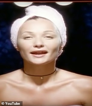 Оглядываясь назад: На фото 1993 год.