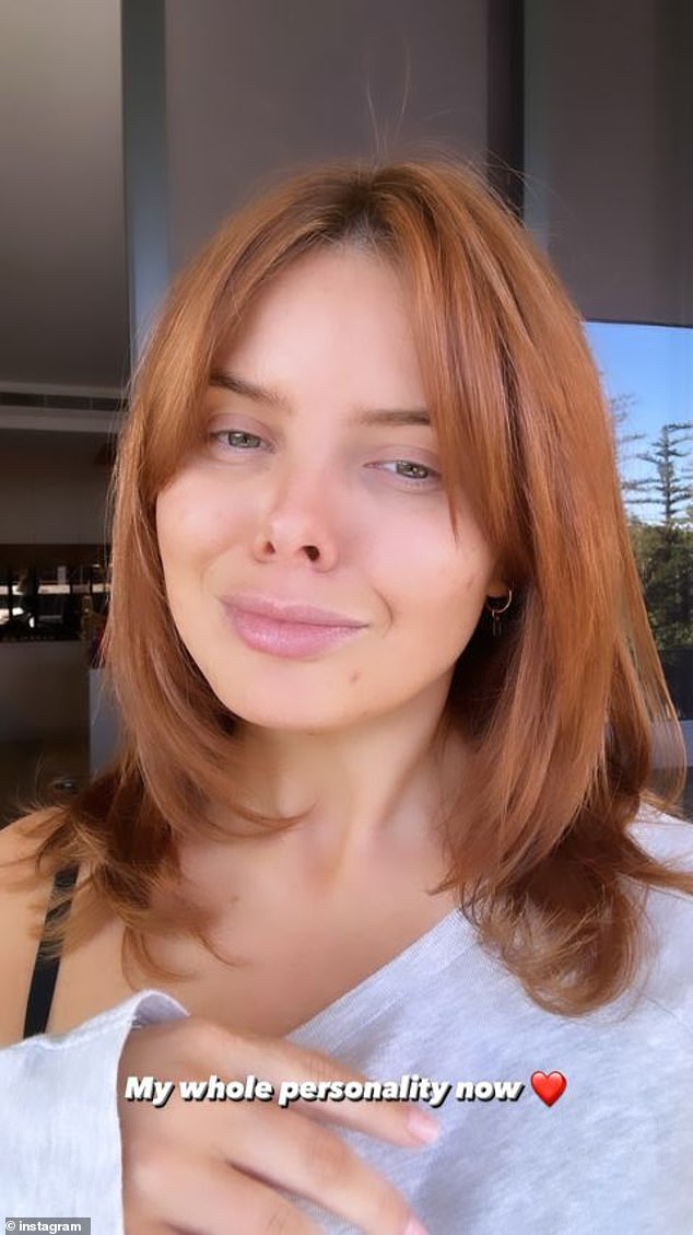 Бывшая блондинка Оливия продемонстрировала свой новый рыжий цвет в своих Instagram Stories. Под фотографией, демонстрирующей ее огненный новый образ, она написала «вся моя личность сейчас», а затем добавила эмодзи в виде сердечка.