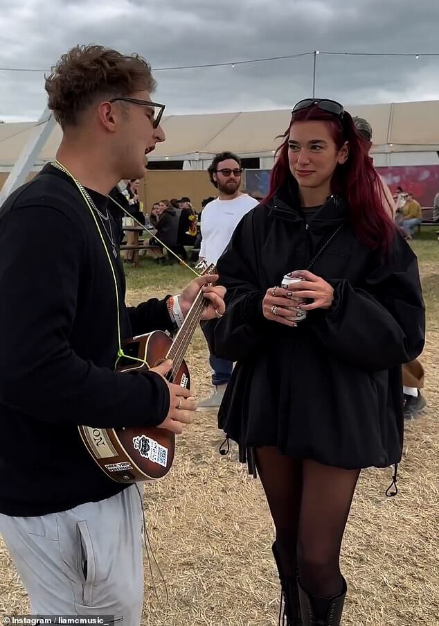 Главным выступлением Дуа Липы на сцене Pyramid Stage в Гластонбери она заслужила восторженные отзывы, но именно ее реакция на другого исполнителя из Гласто сделала ее популярной
