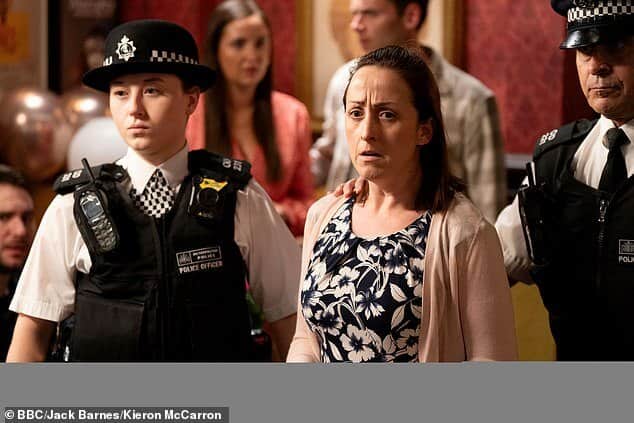 Соня Фаулер будет арестована в сериале EastEnders после того, как ее ложно обвинили в убийстве в предстоящем эпизоде мыльной оперы BBC
