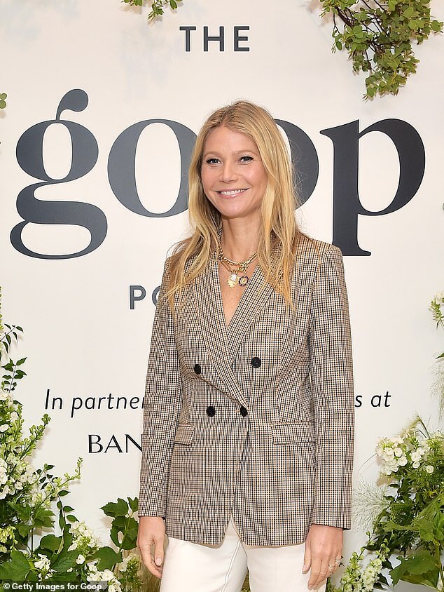 Основательница Goop Гвинет Пэлтроу, 52 года, рассказала о своих ночных ритуалах перед сном; она изображена в сентябре 2019 года