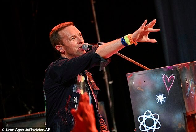 Стала известна настоящая причина, по которой Coldplay выступали только в Перте, когда они посетили Австралию в прошлом году. На фото: Крис Мартин из Coldplay