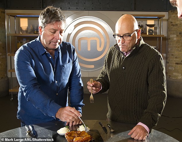 60-летний Грегг (справа) объявил в четверг, что уходит из MasterChef спустя почти 20 лет, пока проводится расследование его предполагаемого проступка.