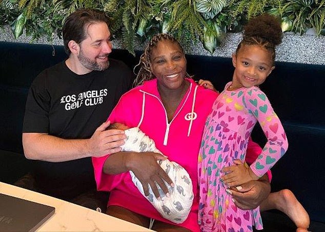 У нее и сооснователя Reddit, связавших себя узами брака в 2017 году, также есть общая шестилетняя дочь Алексис Олимпия-младшая.