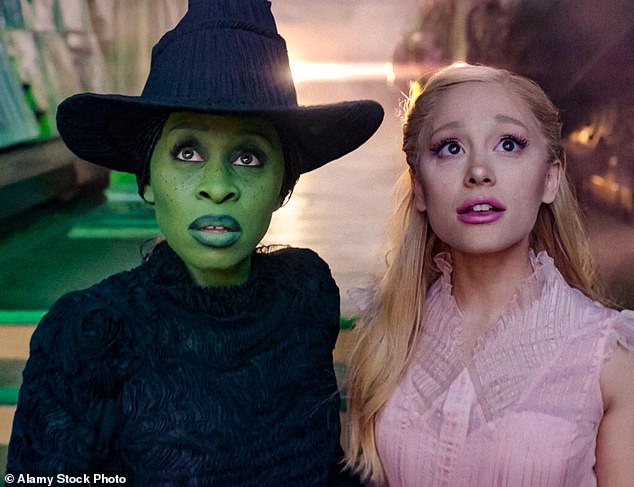 По данным Box Office Mojo, три долгожданных фильма собрали около 98,9 миллионов долларов на следующий день после Дня Благодарения.