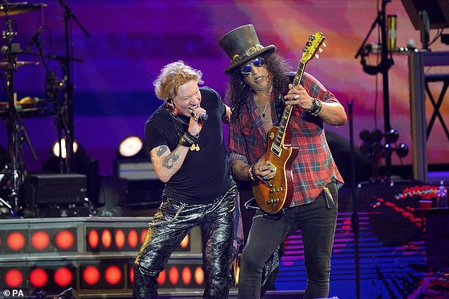 Хитмейкеры Paradise City объявили о своем туре по Европе и Ближнему Востоку в 2025 году в начале декабря, при этом тур будет состоять всего из двух остановок в Великобритании - в Лондоне и Бирмингеме. [pictured headlining Glastonbury in 2023]