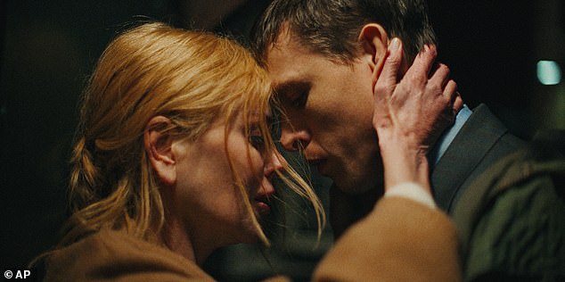 Халина Рейн рассказала в подкасте ReelBlend, что Николь «сыграла важную роль» в том, чтобы мощная баллада группы 1980-х годов Never Tear Us Apart была включена в эротический триллер.
