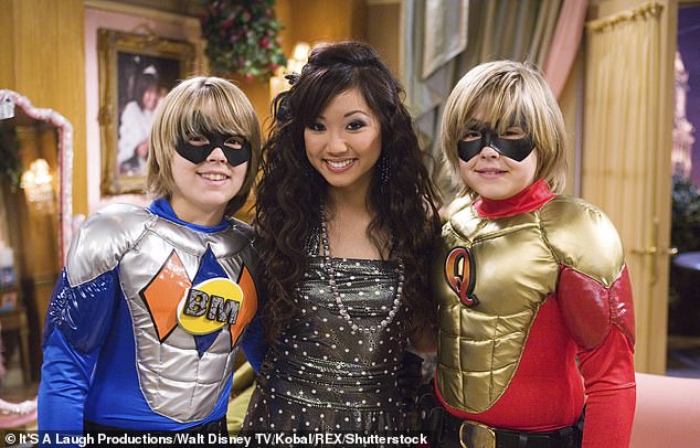 Песня рассматривается как Лондон Типтон в Suite Life of Zack и Cody с Cole & Dylan Sprouse в 2005 году