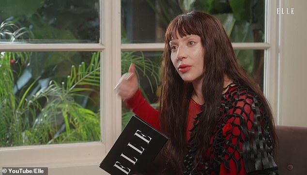 Гага плевалась от флопа: «Люди просто иногда не нравятся некоторые вещи. Это так просто. И я думаю, что, будучи художником, вы должны быть готовы, чтобы люди иногда не понравились. И вы продолжаете идти, даже если что -то не подключилось к тому, как вы намеревались '