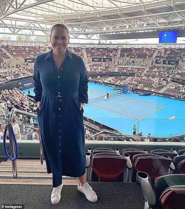 Елена Докич ответила фанатам, которые высмеивали ее танец на Открытом чемпионате Австралии по теннису с чемпионкой по теннису Ариной Соболенко