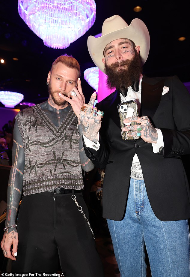 Post Malone воссоединился со своим близким другом MGK