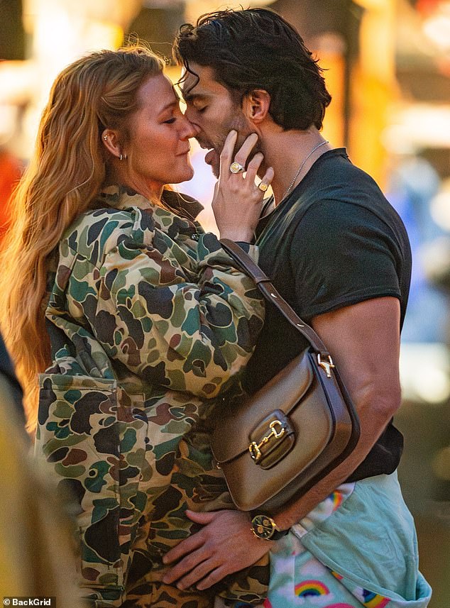 37-летняя Лайвли утверждает в своем иске, что во время одной из встреч Бальдони 