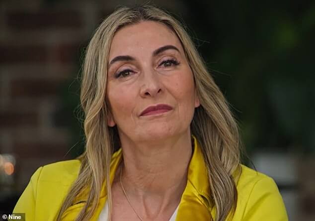 Морена Фарина (на фото) из шоу Married At First Sight изо всех сил пытается найти общий язык со своим новым женихом. 57-летняя диджей и свадебный ведущий призналась во время эпизода, вышедшего в понедельник, что муж Тони Моджановски, 53 года, отказывается прикасаться к ней.