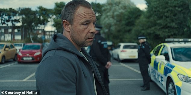 Кристофер Стивенс из The Mail был в числе тех, кто восторгался новой криминальной драмой, поставив 
