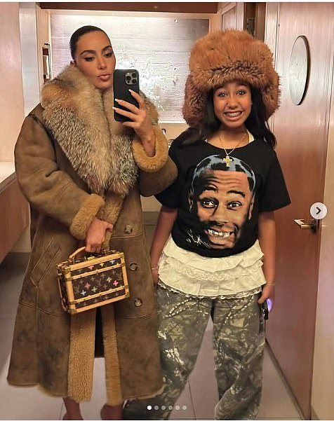 По сообщениям, Ким пришла в ярость в выходные, после того как Канье выпустил песню Дидди, в которой звучит голос Норт.