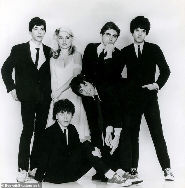 Выросший в Нью-Джерси, Клем (на фото справа в 1978 году) присоединился к Blondie вскоре после создания группы в 1975 году и оставался с ней на протяжении всей ее карьеры.